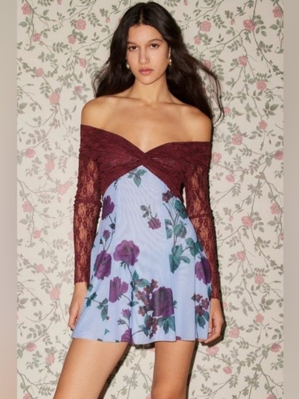 NWT Kimchi Blue Sydney Off The Shouldar Mini Dress Medium